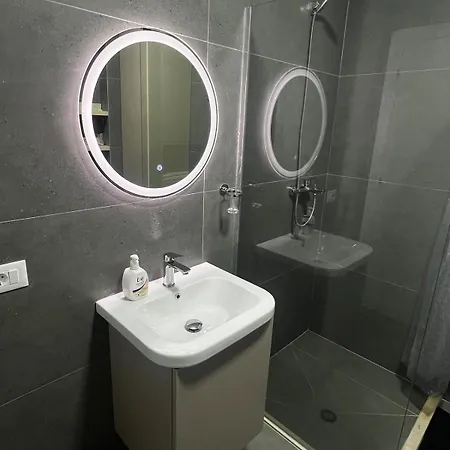 Maya Luxury Apartment *